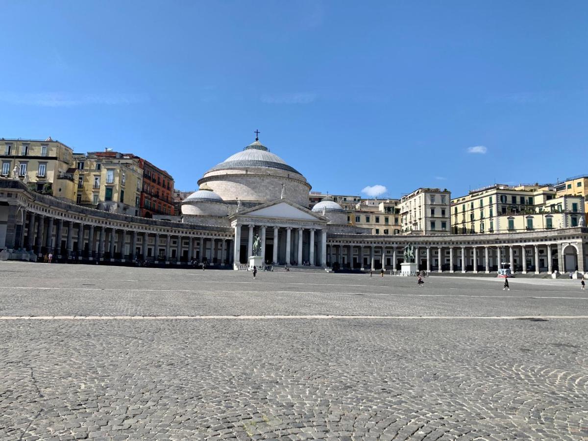 La Casetta Ai Gradoni Di Chiaia Napoli Bagian luar foto